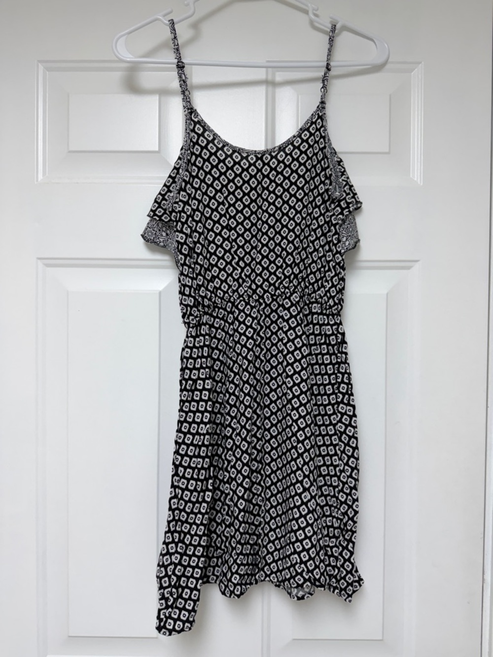 Xhilaration Black & White Geometric Ruffle Mini Dress - Picture 2 of 4